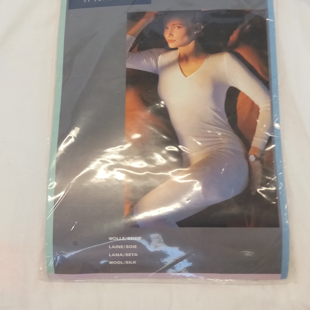 Hanro Cream Silk Wool Blend Top AND BOTTOM SET